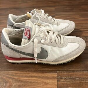 Nike casual walking shoes. Womens size 6.5